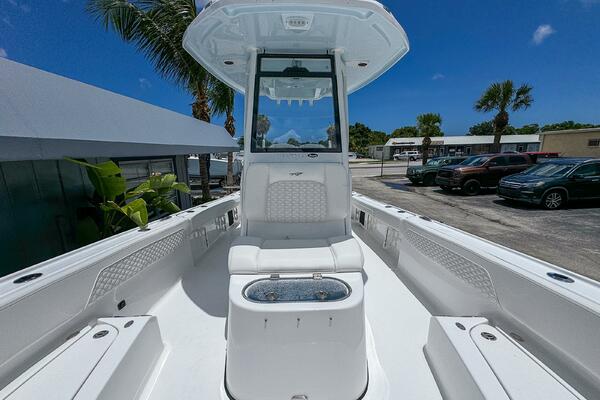 2700 Carolina Bay 27ft Tidewater Yacht For Sale