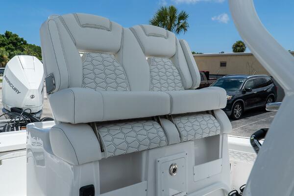 2700 Carolina Bay 27ft Tidewater Yacht For Sale