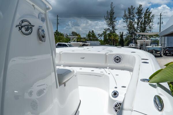 2700 Carolina Bay 27ft Tidewater Yacht For Sale