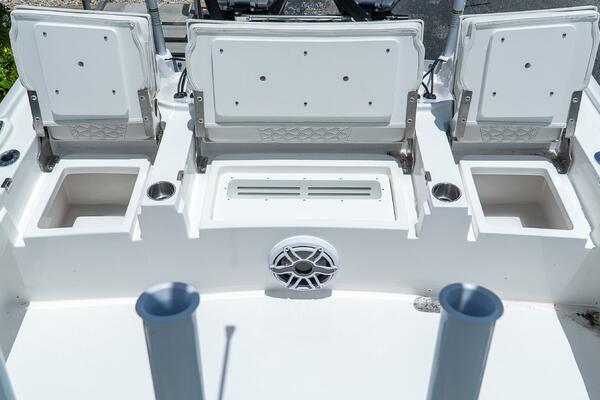 2700 Carolina Bay 27ft Tidewater Yacht For Sale