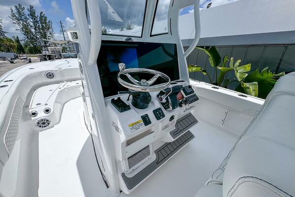 2700 Carolina Bay 27ft Tidewater Yacht For Sale