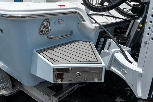 2700 Carolina Bay 27ft Tidewater Yacht For Sale