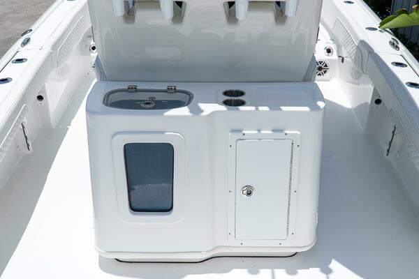 2700 Carolina Bay 27ft Tidewater Yacht For Sale