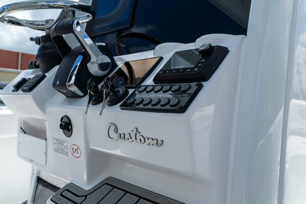 2700 Carolina Bay 27ft Tidewater Yacht For Sale