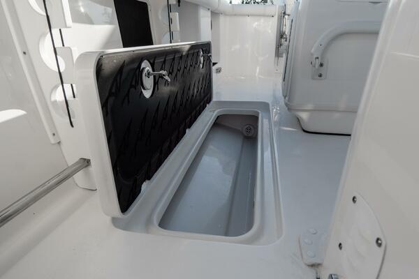 272 CC Adventure 27ft Tidewater Yacht For Sale