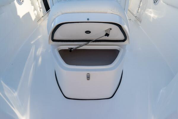 272 CC Adventure 27ft Tidewater Yacht For Sale