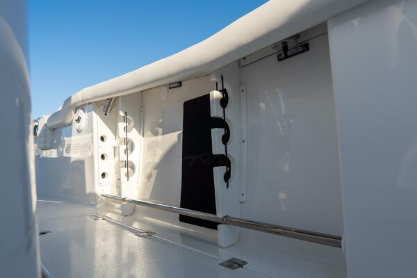 272 CC Adventure 27ft Tidewater Yacht For Sale