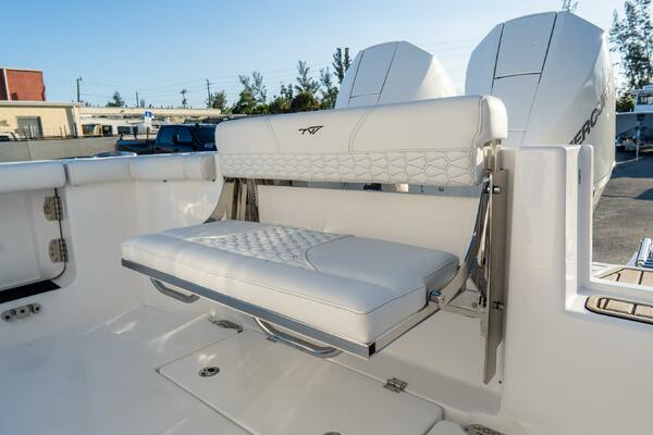 272 CC Adventure 27ft Tidewater Yacht For Sale