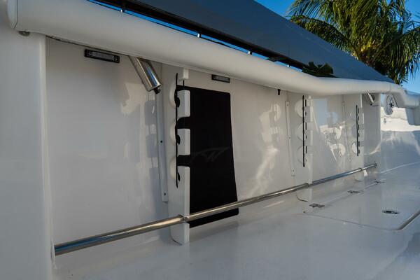 272 CC Adventure 27ft Tidewater Yacht For Sale