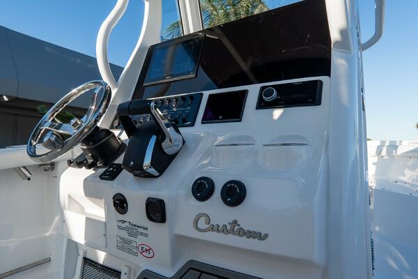 272 CC Adventure 27ft Tidewater Yacht For Sale