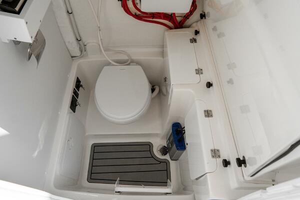 272 CC Adventure 27ft Tidewater Yacht For Sale