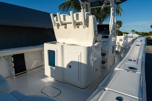 272 CC Adventure 27ft Tidewater Yacht For Sale