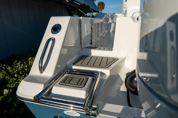 272 CC Adventure 27ft Tidewater Yacht For Sale