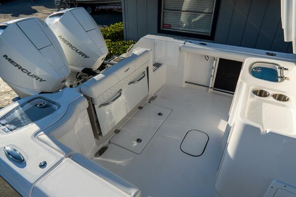 272 CC Adventure 27ft Tidewater Yacht For Sale