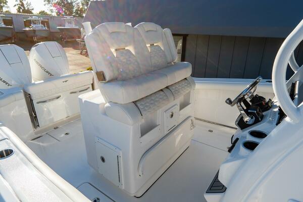 272 CC Adventure 27ft Tidewater Yacht For Sale