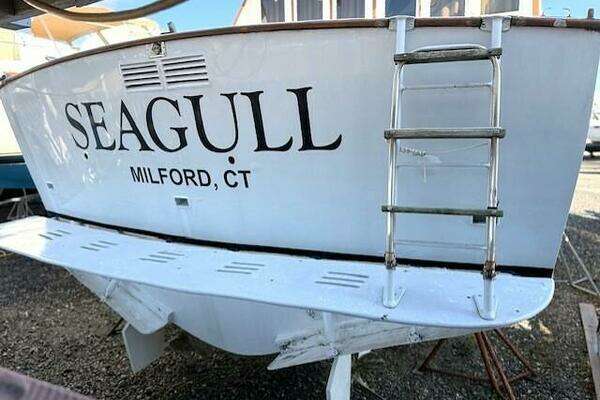 Photo of the 1967 Custom 42’ Flybridge Cruiser "Sea Gull"