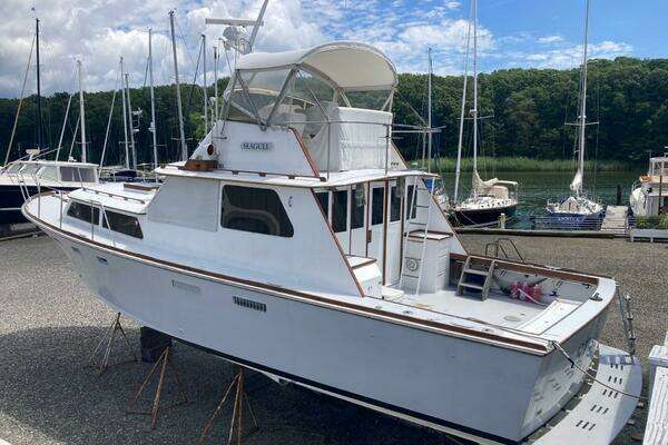 Photo of the 1967 Custom 42’ Flybridge Cruiser "Sea Gull"