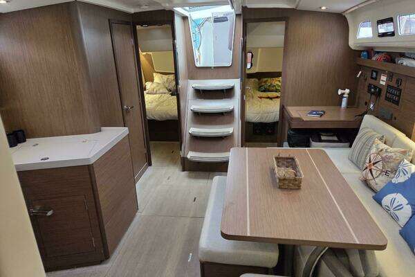 Beneteau Oceanis 40.1 Yacht For Sale