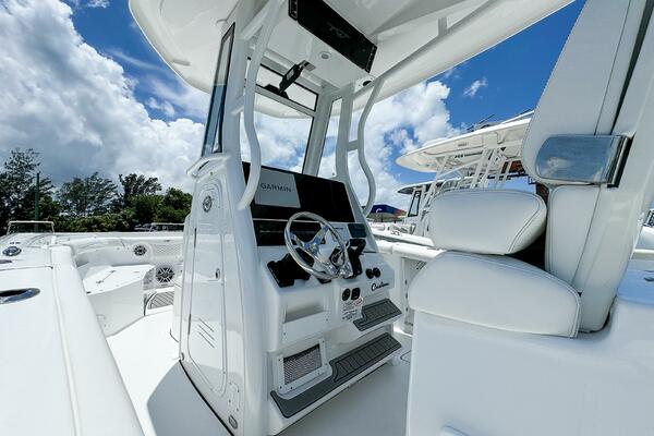 272 CC Adventure 27ft Tidewater Yacht For Sale