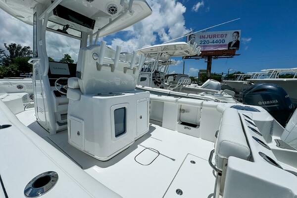 272 CC Adventure 27ft Tidewater Yacht For Sale
