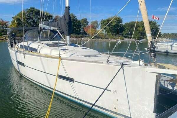 41-ft-Dufour-2018--Liaison Mississauga  Canada  yacht for sale
