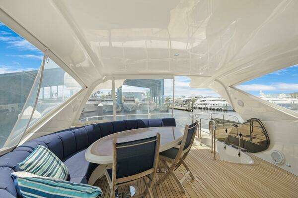 Marquis 690 Yacht For Sale