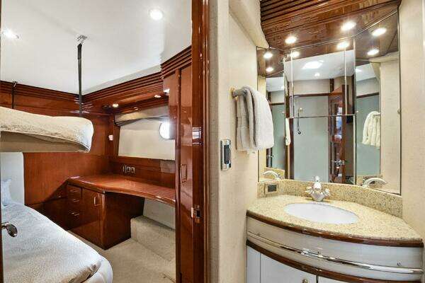 Marquis 690 Yacht For Sale
