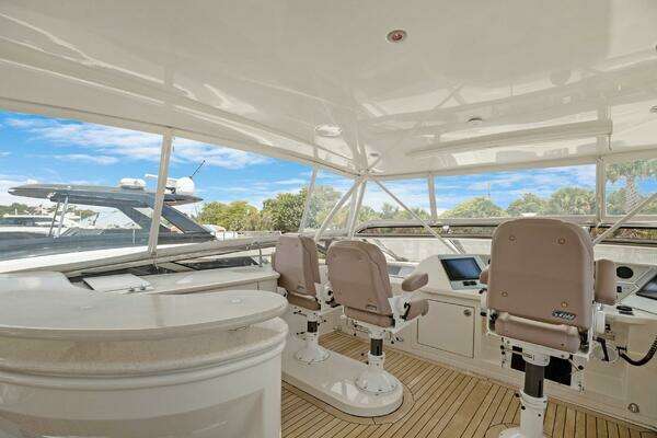 Marquis 690 Yacht For Sale