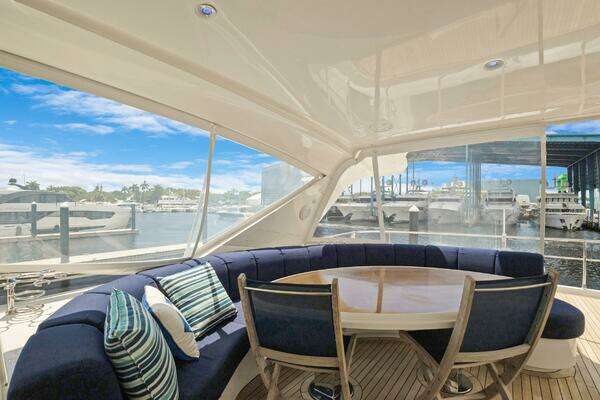 Marquis 690 Yacht For Sale