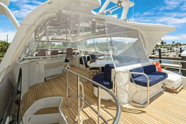 Marquis 690 Yacht For Sale