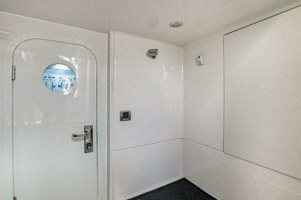 Marquis 690 Yacht For Sale