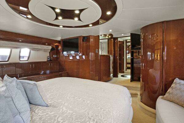 Marquis 690 Yacht For Sale