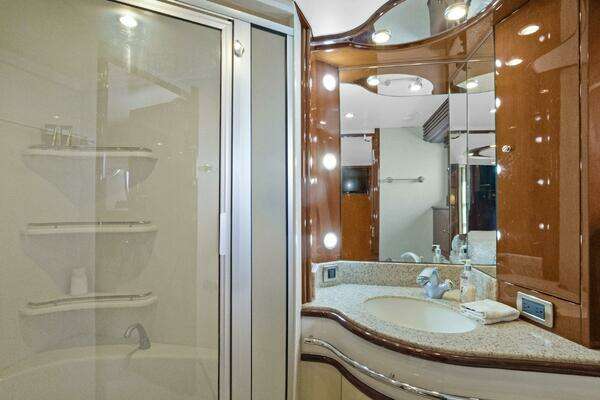 Marquis 690 Yacht For Sale