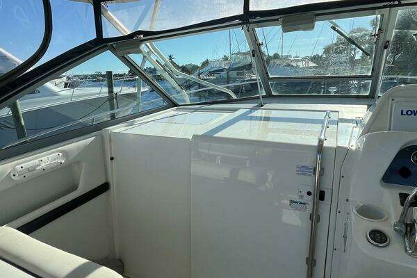 Photo of the 2001 Wellcraft 330 Coastal "Equalizer"
