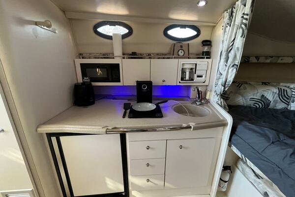 Equalizer 33ft Wellcraft Yacht For Sale