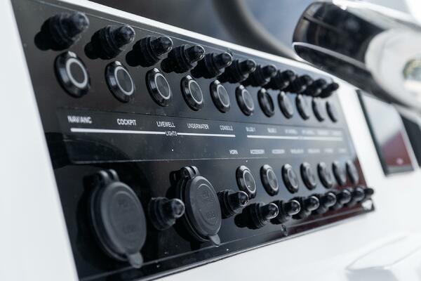 256 CC Adventure 25ft Tidewater Yacht For Sale