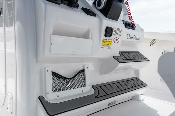 256 CC Adventure 25ft Tidewater Yacht For Sale