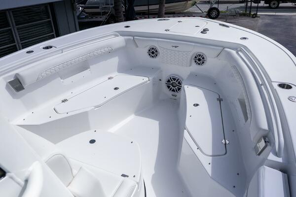 256 CC Adventure 25ft Tidewater Yacht For Sale