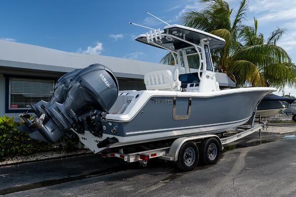 256 CC Adventure 25ft Tidewater Yacht For Sale