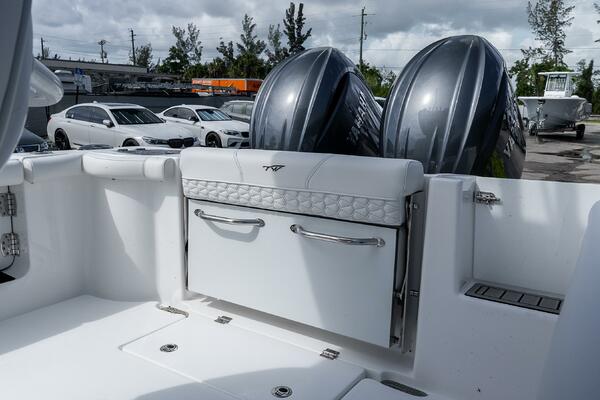 256 CC Adventure 25ft Tidewater Yacht For Sale