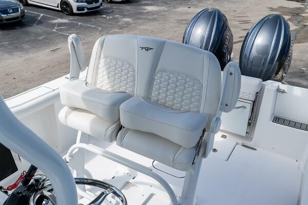 256 CC Adventure 25ft Tidewater Yacht For Sale