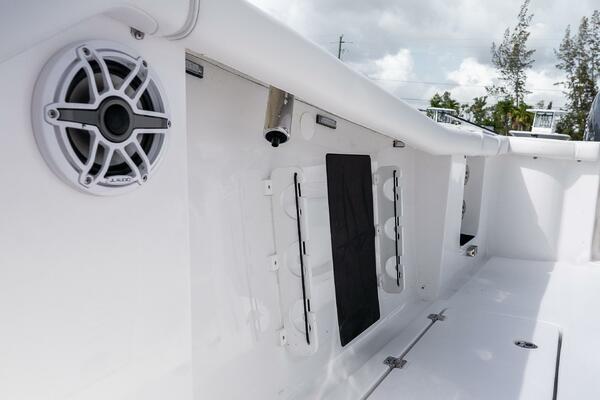 256 CC Adventure 25ft Tidewater Yacht For Sale