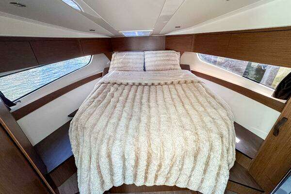 Beneteau Antares 11 Yacht For Sale