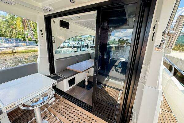 Beneteau Antares 11 Yacht For Sale