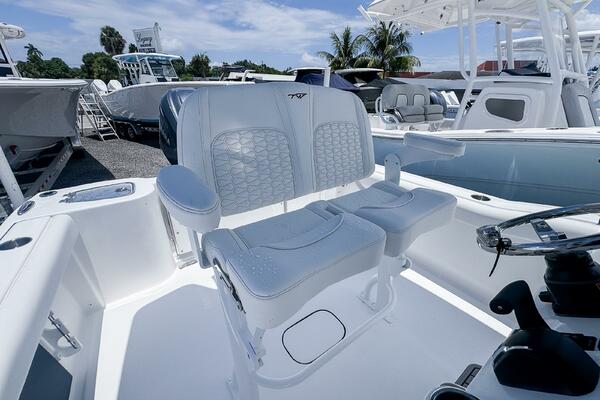 232 CC Adventure 23ft Tidewater Yacht For Sale