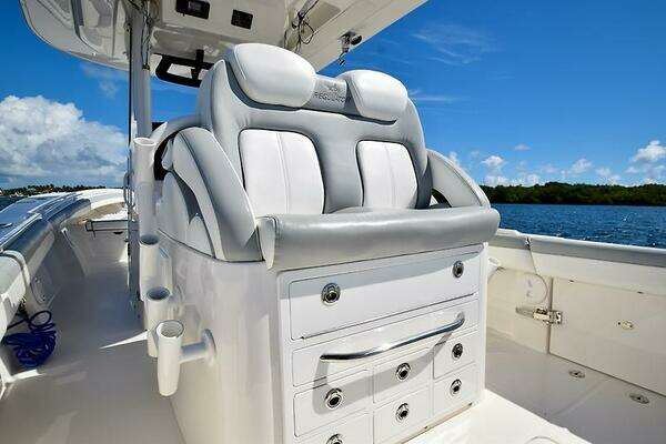 Regulator 31FS Yacht For Sale