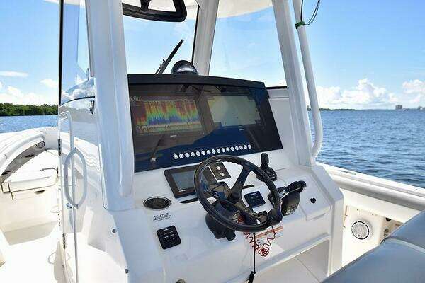 Regulator 31FS Yacht For Sale