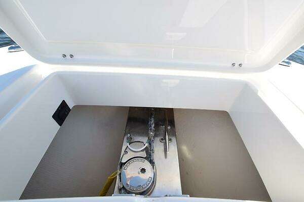 Regulator 31FS Yacht For Sale