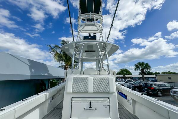 36 CC 36ft Front Runner Yacht For Sale