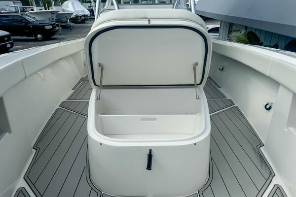 36 CC 36ft Front Runner Yacht For Sale